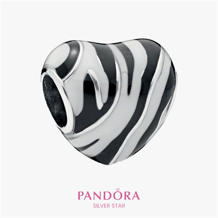 Wild-Stripes-Heart-Charm چارم قلب راهراه وحشی - تصویر 1